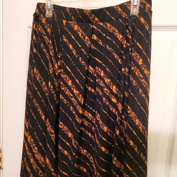 Lularoe Madison Pleeted Skirt